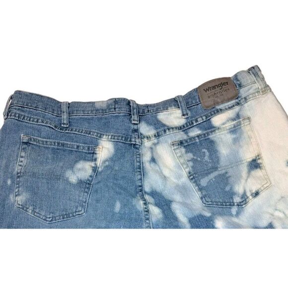 Wrangler Authentics Mens Blue Jeans 42x30 Custom Bleached - Picture 3 of 6